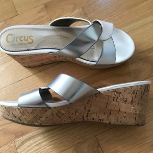 White & Silver Comfortable Summer Slides